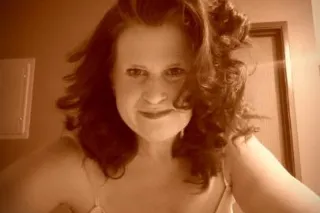 2 girls =1 happy man so lets make you happy - Image 2